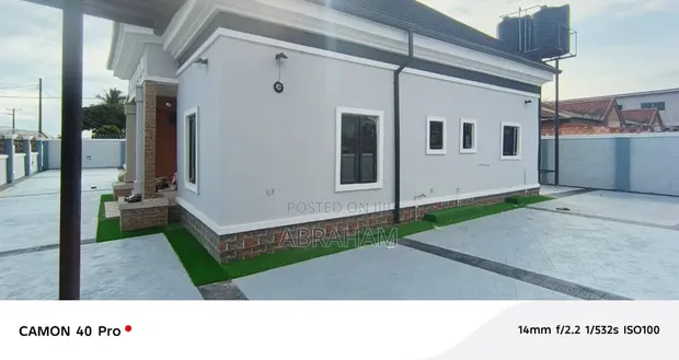 Polished Concrete Floor & Wall Design Services - 1