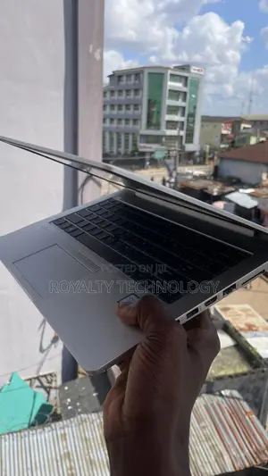 Laptop HP EliteBook 830 G6 - Core i5, 8GB RAM, 256GB SSD