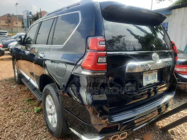 Toyota Land Cruiser Prado 2014 Black - 1