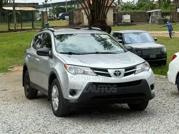2015 Toyota RAV4 LE AWD SUV - 1