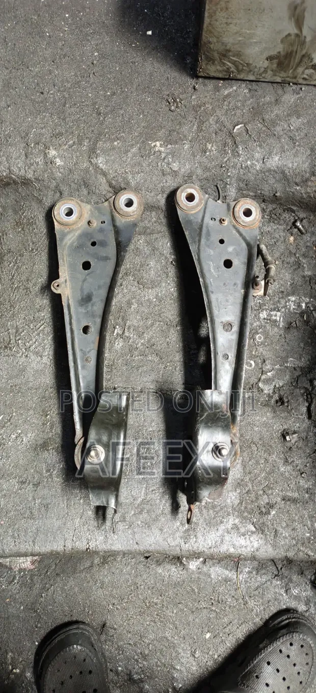 Toyota RAV4 Back Body Arm 2008-2015 - 1
