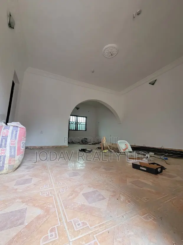 3 Bedroom Block of Flats for Rent in Rumuodumaya - 1