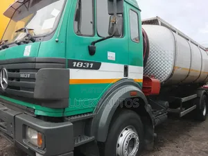 Mercedes-Benz Truck Mai Nauyi - 2004