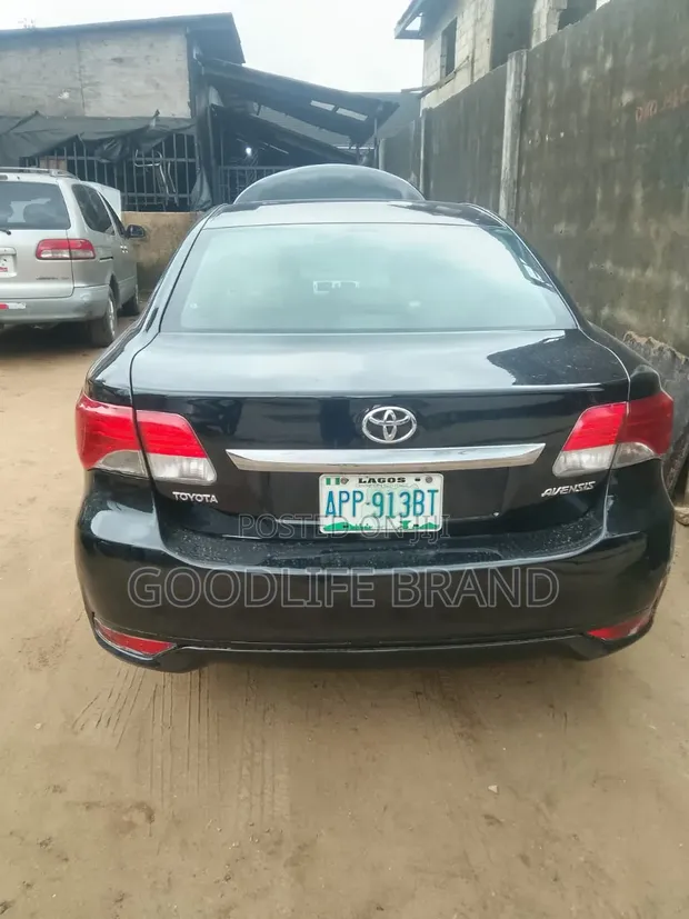 Toyota Avensis 2014 Baki - 1