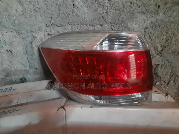 Toyota Highlander 2012-2013 Wurin Direba Ta Baya Haske - 1