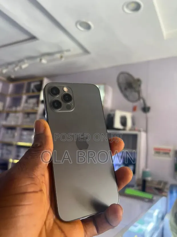 Apple iPhone 11 Pro Max 256GB Grey - 1