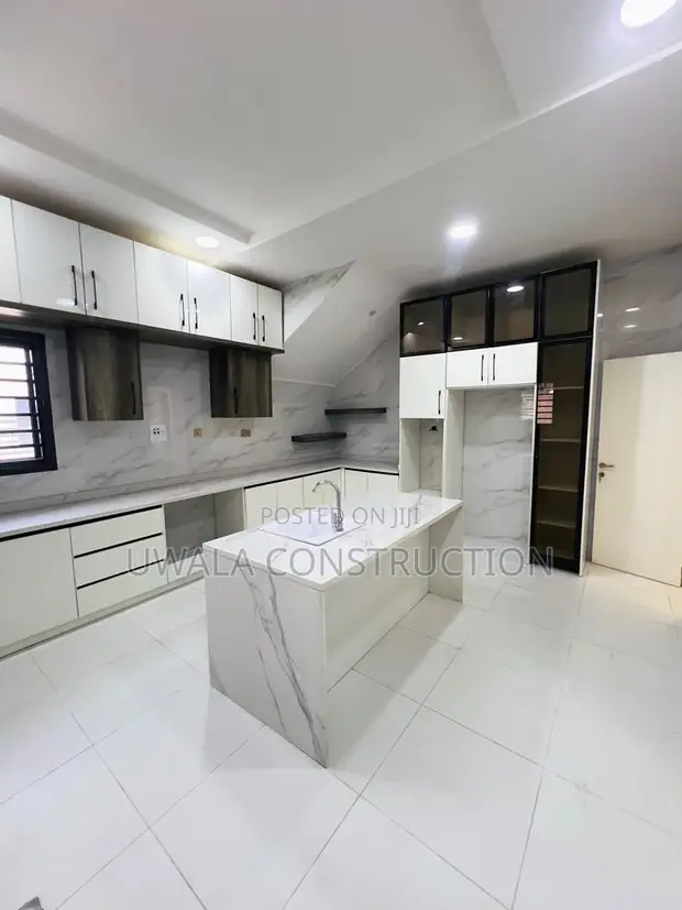 7-Bedroom Duplex with Elevator in Asokoro, Abuja - 1