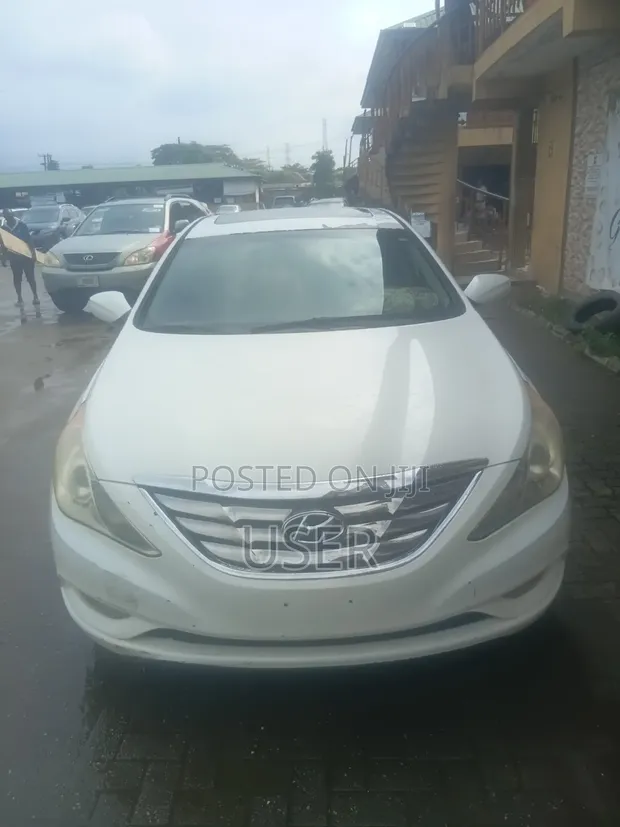 Hyundai Sonata 2012 White - 1