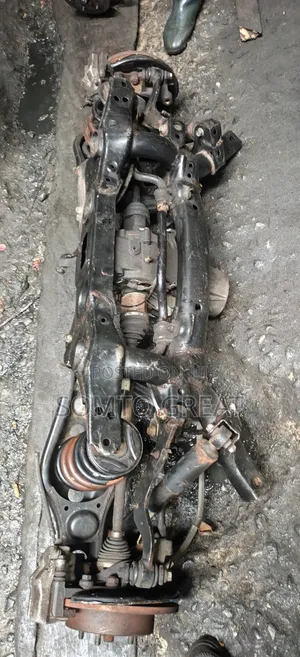 Cikakken Back Beam na Toyota RAV4 (2008-2015)