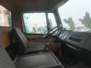 Mota/Truk Mercedes-Benz 814