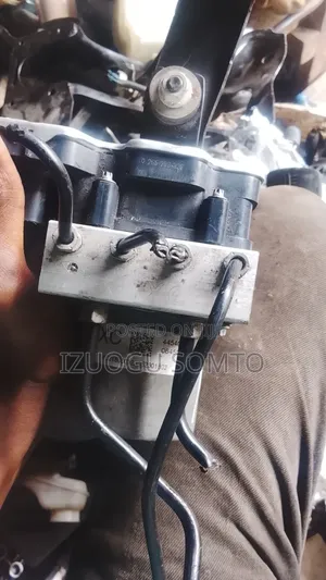 Gurin Mota na Toyota Camry da Sashi na ABS
