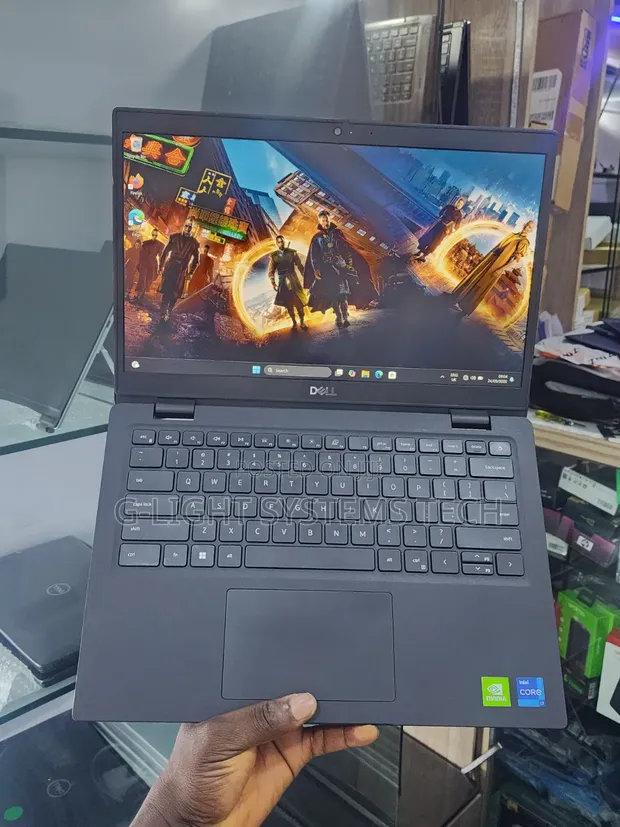 Dell Latitude 3420 Laptop: Intel Core i7, 16GB RAM, 256GB SSD - 1