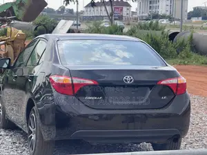 Toyota Corolla LE Premium Sedan 2016