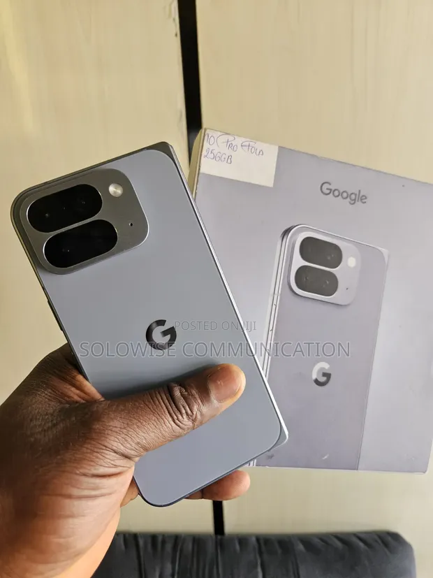 Google Pixel 10 Pro Fold 256GB Silver - 1