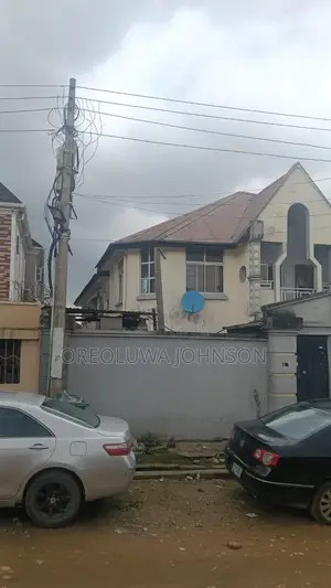 Gidaje Block na Sayarwa a Ejigbo, Legas
