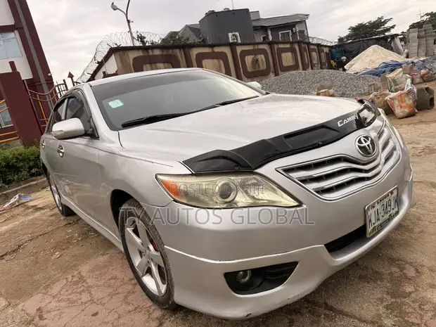 Toyota Camry SE Sedan ta 2009 - 1