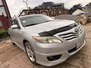 Toyota Camry SE Sedan ta 2009