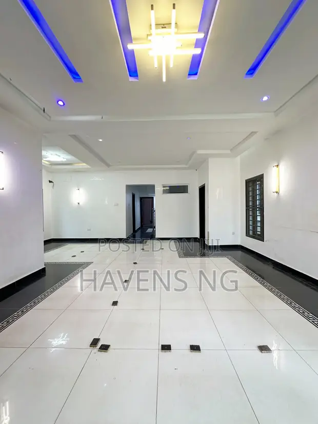 5-Bedroom Duplex da BQ Sayarwa a Apo Legislative, Abuja - 1