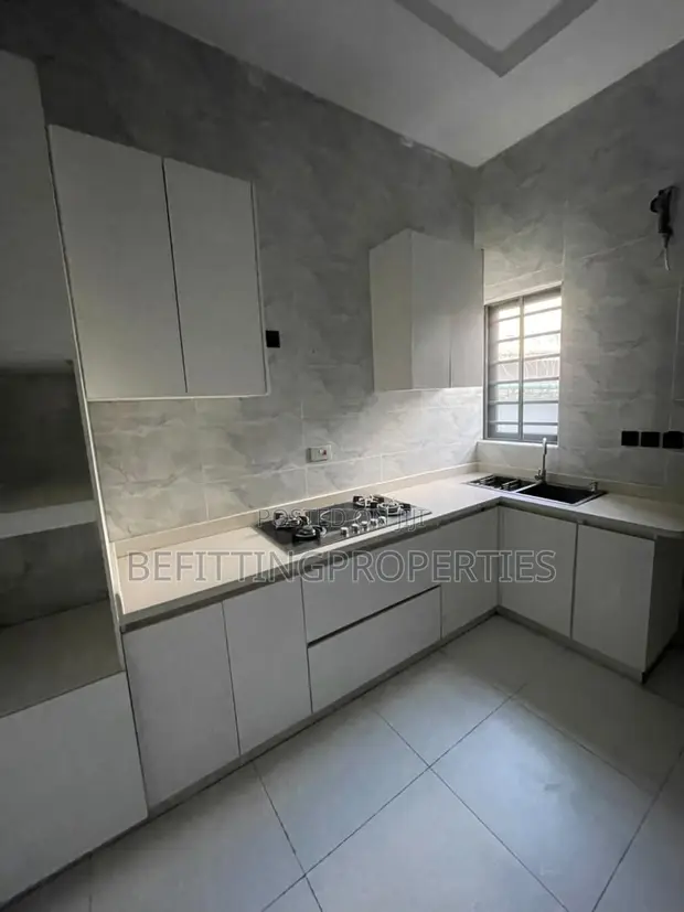 4 Bedroom Semi-Detached Duplex don siyarwa a Ajah - 1