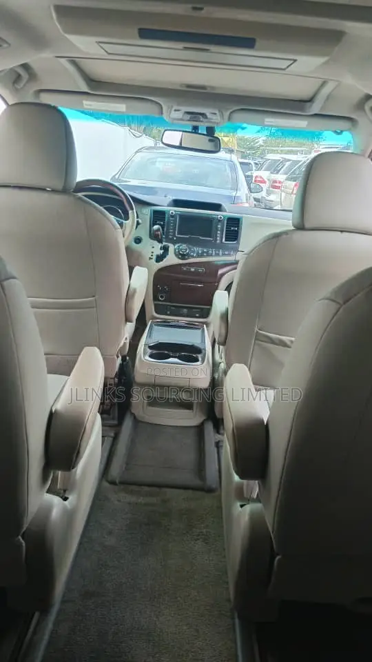 2012 Toyota Sienna Limited 7-Passenger Red - 1