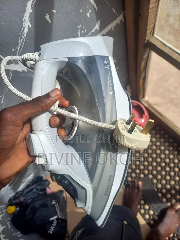 Used Philips 5000 Series Steam Iron - 2400W - 1