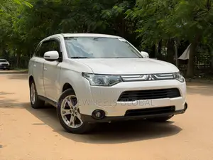 2013 Mitsubishi Outlander SE (AWC) SUV