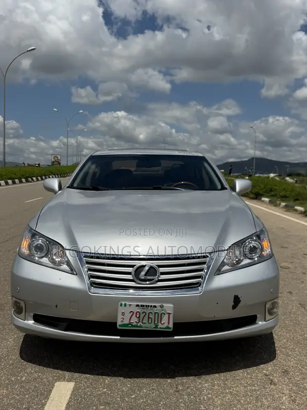 Lexus ES 350 2010 Silver - 1