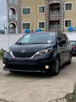 2015 Toyota Sienna SE Premium 8-Passenger Minivan - 2