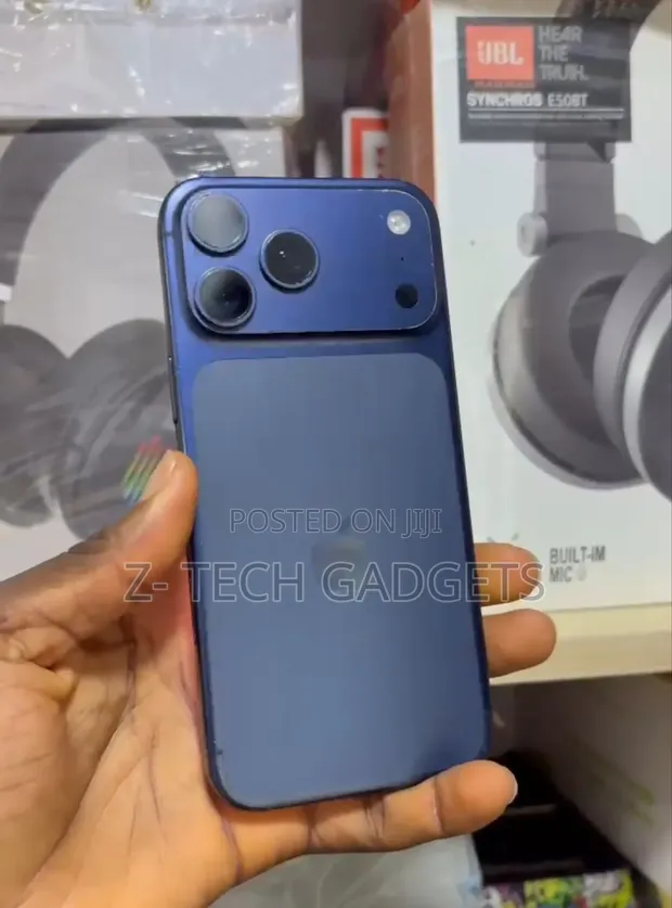 Apple iPhone 17 Pro Max 256GB Blue - 1