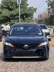 2018 Toyota Camry XSE FWD 2.5L Black - 5