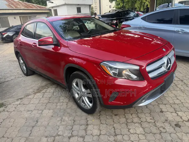 Mercedes-Benz GLA 250 2015 Red - 1