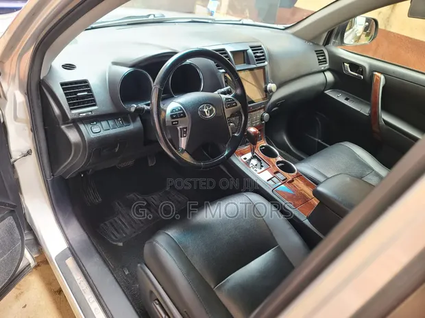 Toyota Highlander Limited 3.5L 2WD 2013 Silver - 1
