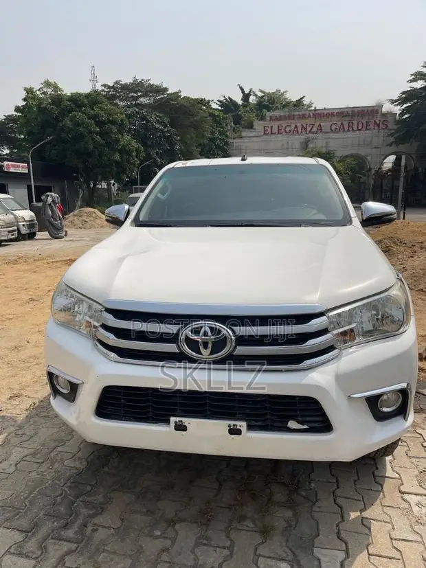 Toyota Hilux 2020 Fari - An Yi Amfani Da Shi A Ƙasashen Waje - 1