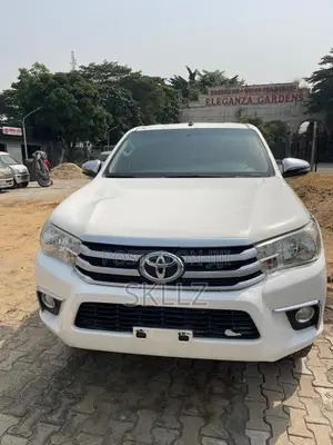 Toyota Hilux 2020 Fari - An Yi Amfani Da Shi A Ƙasashen Waje