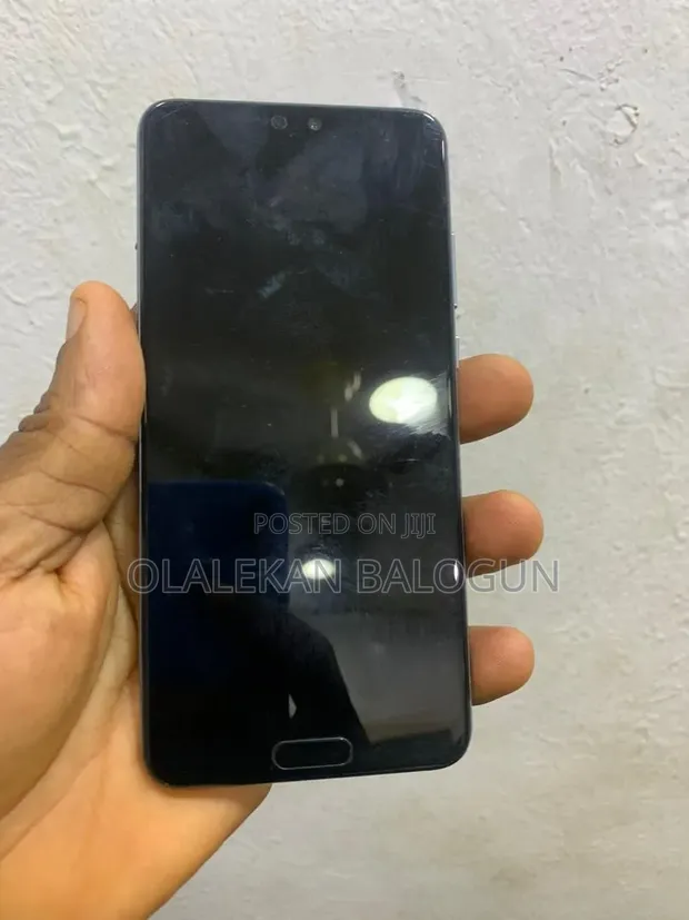 Huawei P20 128GB Blue - 1
