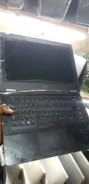 Dell Latitude 14 E5470 Laptop - 8GB RAM, 500GB HDD, Core i5