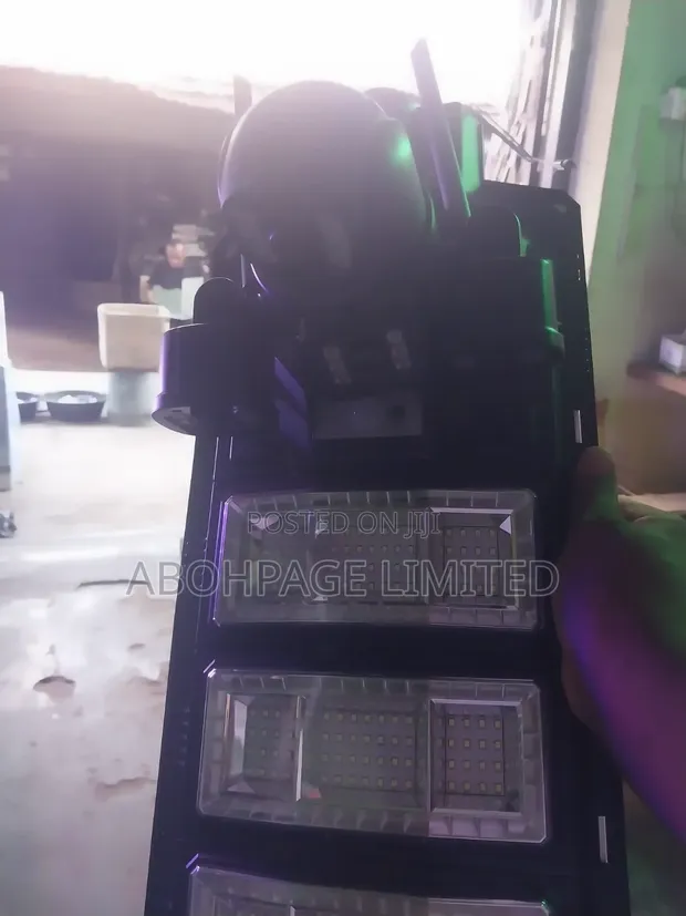 Tushen Hasken Rana na AI tare da Kamara 4 (450W) - 1