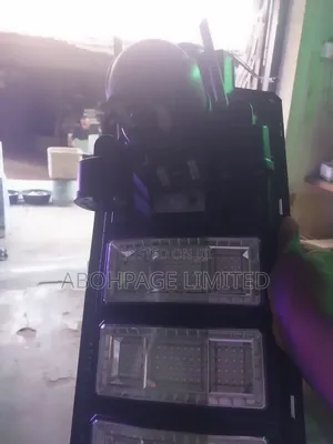 Tushen Hasken Rana na AI tare da Kamara 4 (450W)