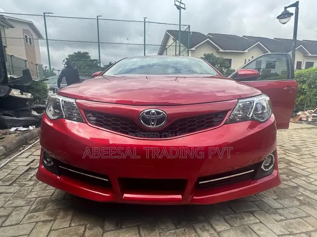 2014 Toyota Camry SE Sport Sedan - 1