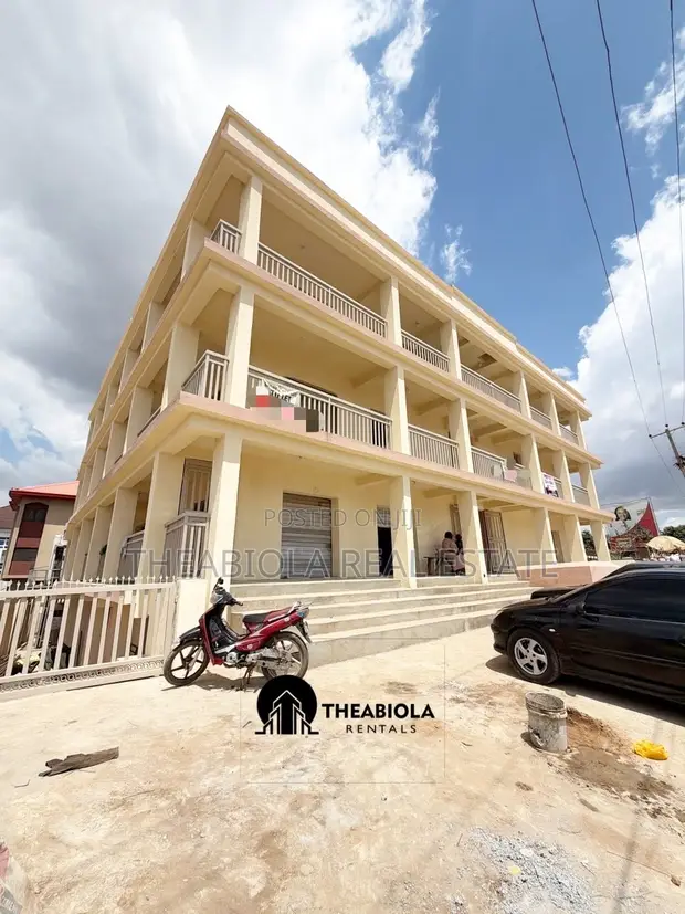 Office or Shop Space for Rent in Garki, Abuja - 1