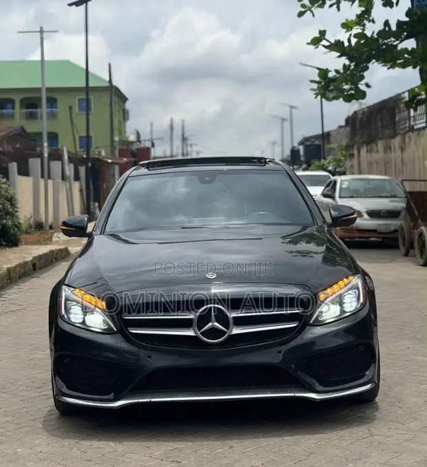 2018 Mercedes-Benz C300 4MATIC Sedan - 1