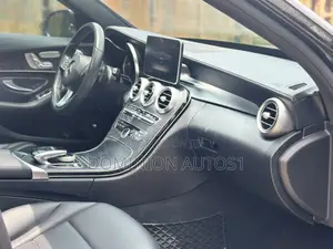 2018 Mercedes-Benz C300 4MATIC Sedan
