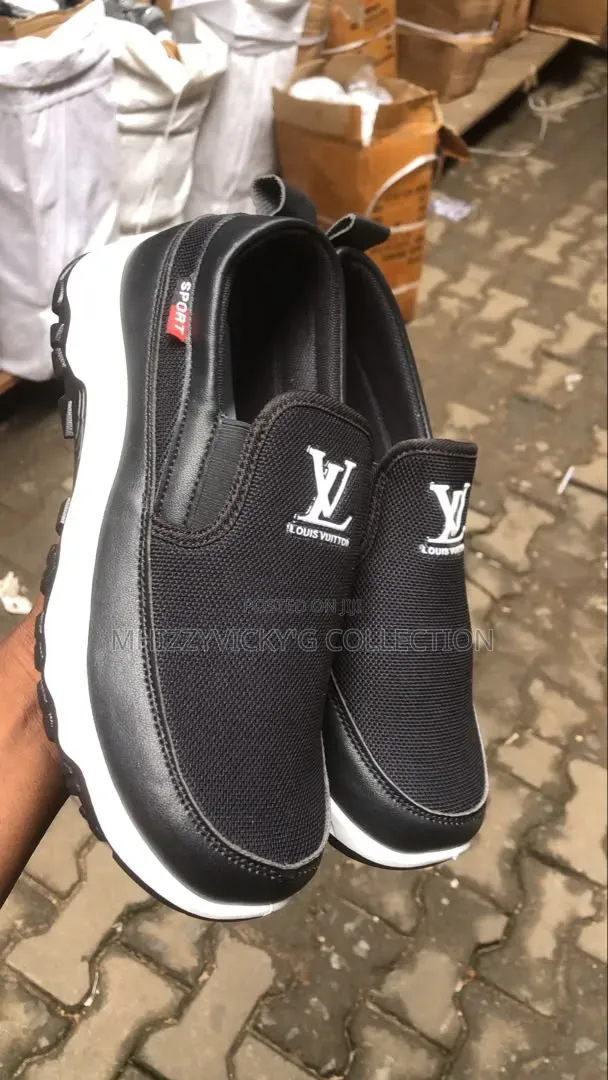 Men's Louis Vuitton Chunky Running Sneakers - Black/Grey/White - 1