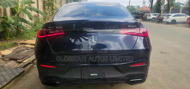 Mercedes-Benz GLC 300 2024 Blue - 1