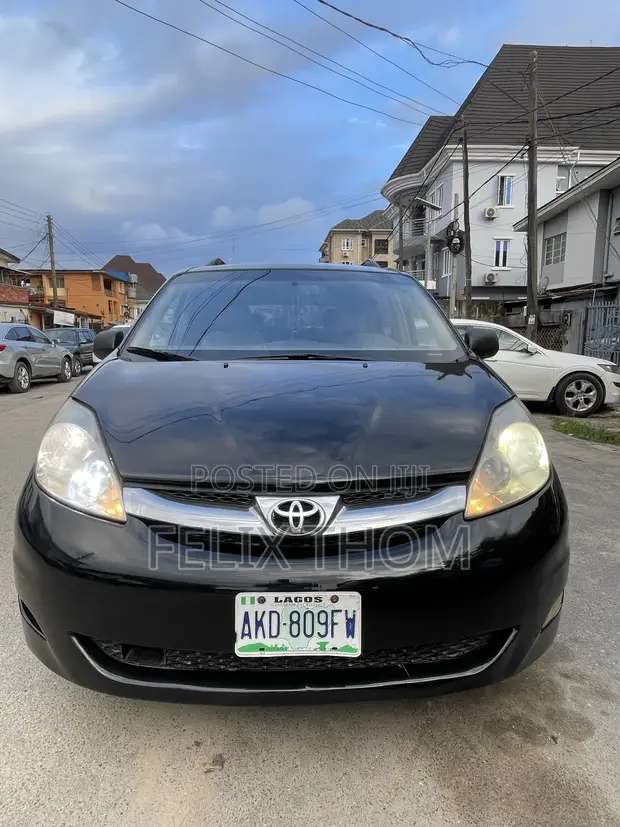 Toyota Sienna XLE 2008 Baki - 1