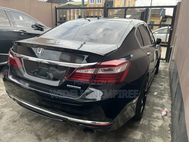 2016 Honda Accord Touring Coupe 3.5L Black - 1