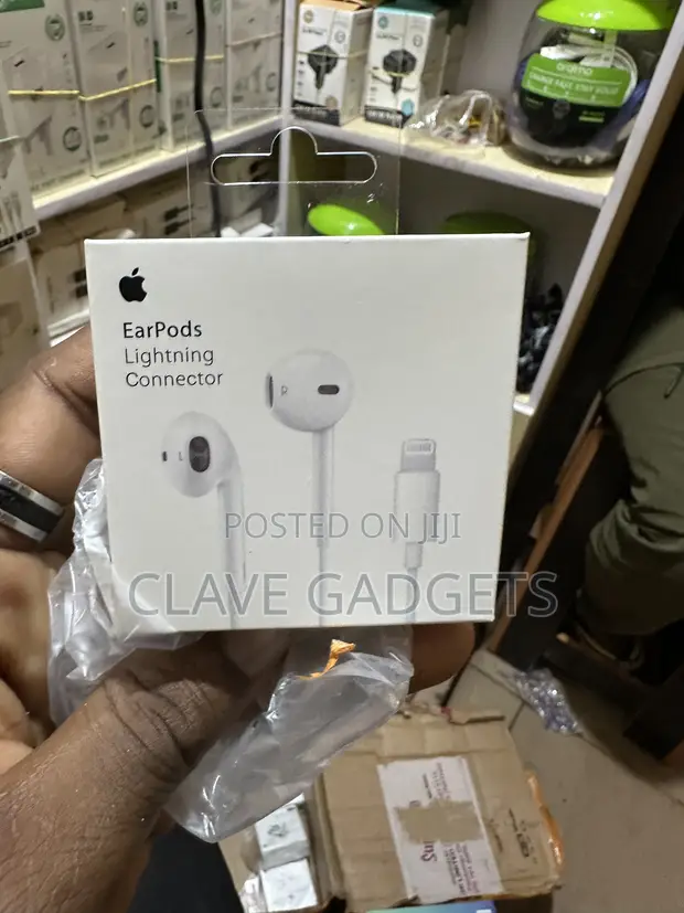 Apple Wired Earphones - 1