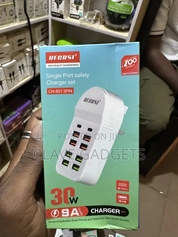 10-in-1 USB Charger 30W - 1