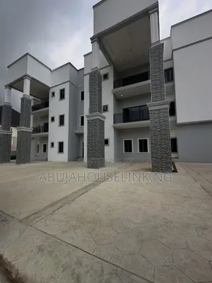 Gidan Kwalata 3 Bedroom Don Siyawa a Guzape, Abuja