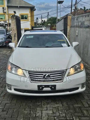 Lexus ES 350 2012 Fari
